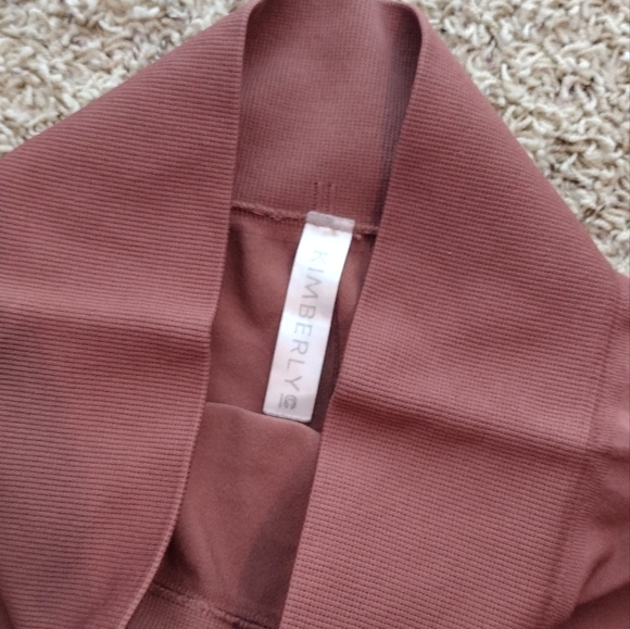 3/ $25 Cute Like New Workout Tights Shorts - Picture 3 of 4